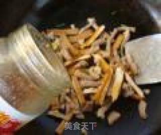红豆干炒肉丝的做法步骤：8