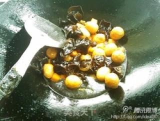 家常四喜小炒--素炒虎皮鹌鹑蛋的做法步骤：7
