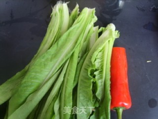 油盐莴笋叶的做法步骤：1