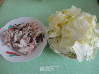 【干锅腊肉包菜】的做法步骤：2