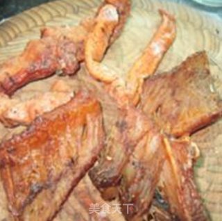 腊味合蒸----腊肠蒸腊鱼的做法步骤：1