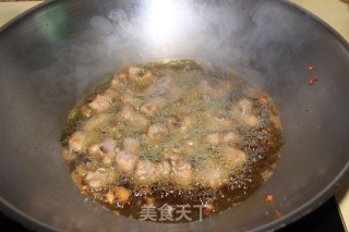 糖醋排骨的做法步骤：2