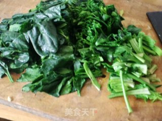 蒜泥菠菜的做法步骤：1