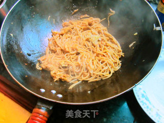 酱香白菜炒粉的做法步骤：8