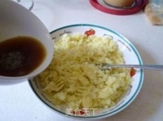 KFC美味自制—【鸡汁土豆泥+香酥三文鱼】的做法步骤：3