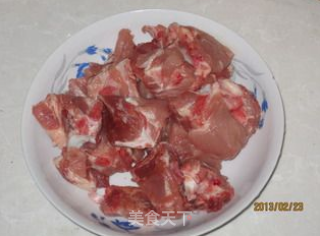 春季润燥--莲藕排骨汤的做法步骤：1
