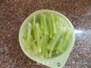 莴笋泡菜的做法步骤：8