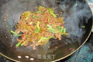 酸辣牛肉的做法步骤：7
