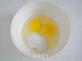 【海苔鸡蛋卷】--- 不用烤箱的小零食的做法步骤：2