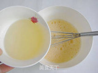 【海苔鸡蛋卷】--- 不用烤箱的小零食的做法步骤：4