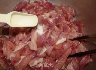 小酥肉的做法步骤：2