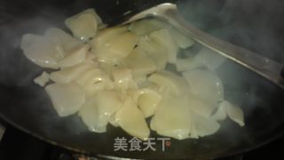 酸豆角炒魔芋豆腐的做法步骤：4