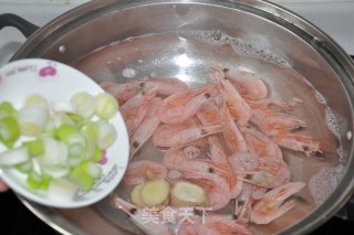 白灼北极虾的做法步骤：4