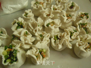芋仔华丽丽的变身---【芋仔烧卖】的做法步骤：15