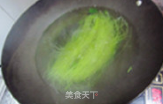 【凉拌菠菜】---清新小凉菜的做法步骤：3
