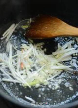 肉丝炒拉皮的做法步骤：6