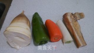 腊肉炒竹笋丝的做法步骤：1