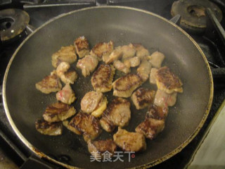 黑椒新西兰牛柳粒的做法步骤：5