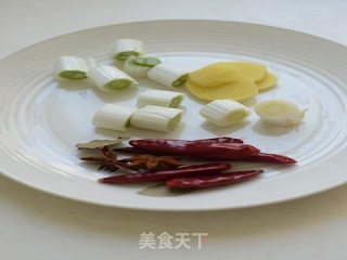 小鸡炖蘑菇的做法步骤：5