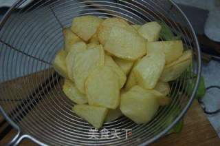 土豆炒青椒的做法步骤：4