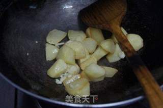 土豆炒青椒的做法步骤：5