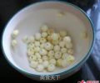 桂圆银耳羹的做法步骤：3