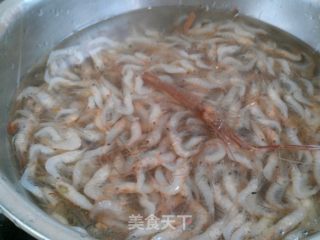 油炸活虾的做法步骤：2