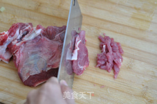 牛肉炒米饭的做法步骤：2