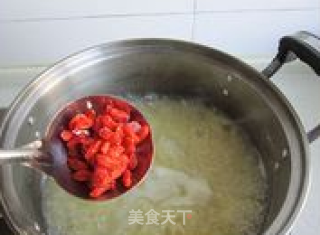 银耳小米粥的做法步骤：7