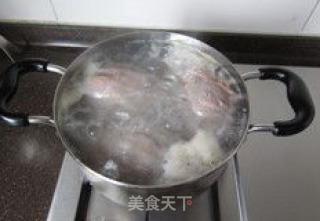 专业级酱牛肉的做法步骤：1