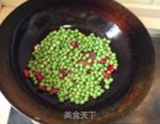 豌豆辣牛肉的做法步骤：4
