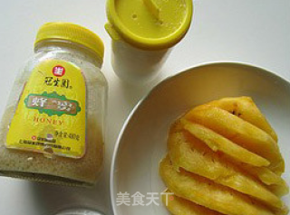 蜜盐菠萝饮的做法步骤：1