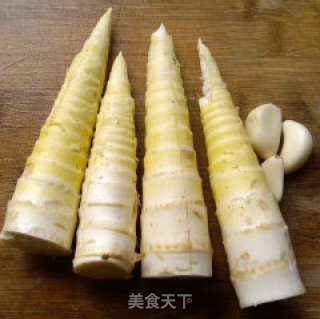 时令菜之春笋炒鸡蛋的做法步骤：2