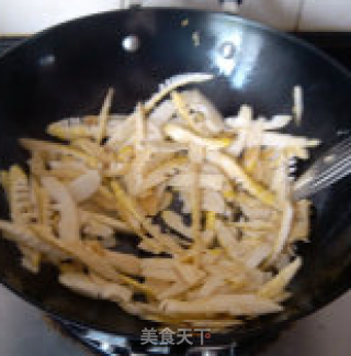 时令菜之春笋炒鸡蛋的做法步骤：8