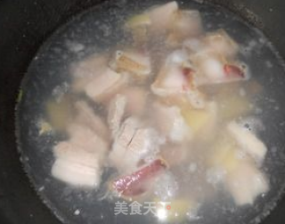腌笃鲜的做法步骤：3