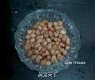 资深下酒菜——油酥花生米的做法步骤：1
