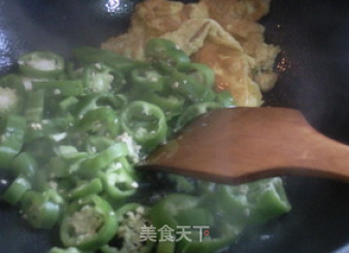 辣椒炒鸡蛋的做法步骤：4