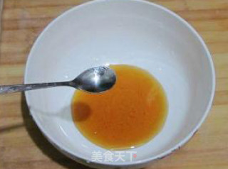 豆沙蛋黄月饼的做法步骤：1