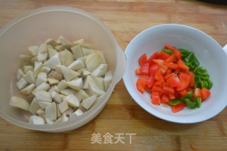 【黑椒牛肉粒】的做法步骤：4