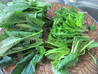 小炒菠菜的做法步骤：2
