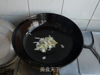 彩椒木耳炒腐竹的做法步骤：3