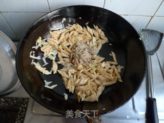 彩椒木耳炒腐竹的做法步骤：5