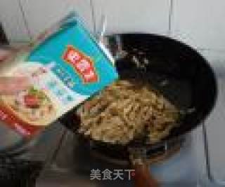 彩椒木耳炒腐竹的做法步骤：7