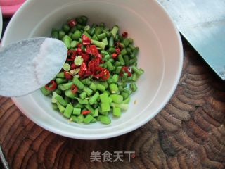 炝蒜苔丁的做法步骤：3