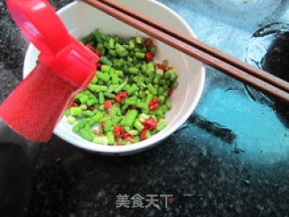 炝蒜苔丁的做法步骤：4