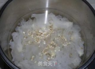 百果薏米木耳甜汤的做法步骤：3