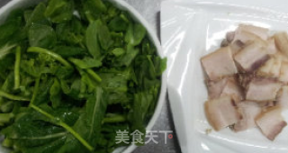 菜薹炒咸肉的做法步骤：5