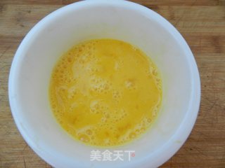 宝宝菠菜红枣鸡蛋小米粥！的做法步骤：2
