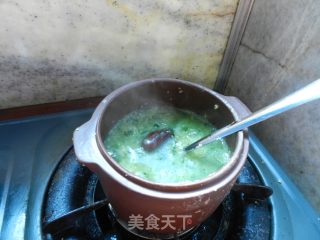 宝宝菠菜红枣鸡蛋小米粥！的做法步骤：4
