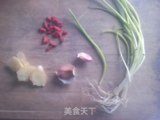 豆苗猪蹄汤的做法步骤：3